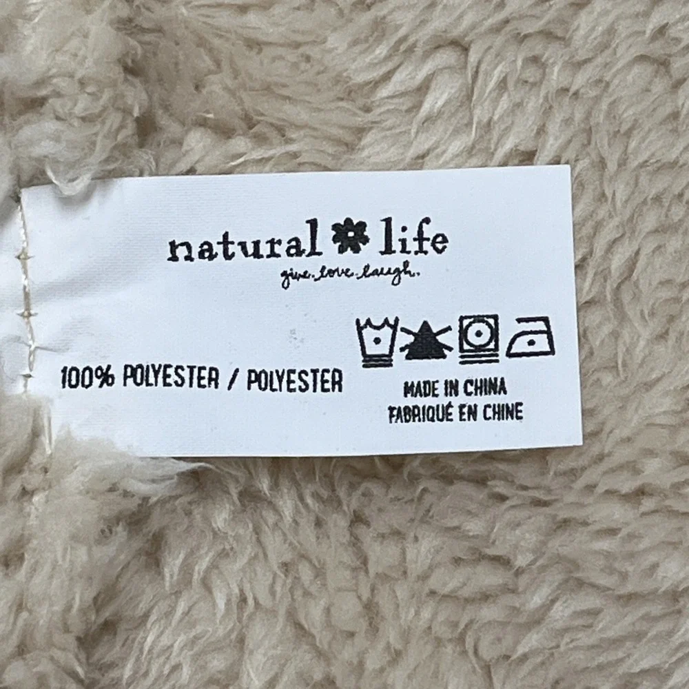 Natural Life Body Towel Wrap L/XL Ivory Fleece Floral Embroidered Magnetic Close